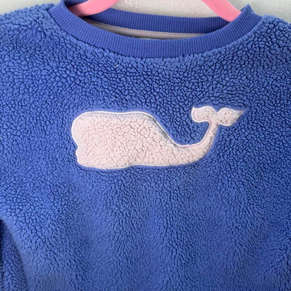 Vineyard Vines Girls Small 7-8 Blue Plush Sherpa Fleece Whale Logo Sweatshirt - Picture 7 of 7